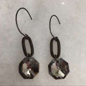 Antiqued gunmetal silver jewel drop earrings